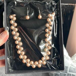 Shell faux pearl earring and necklace set
